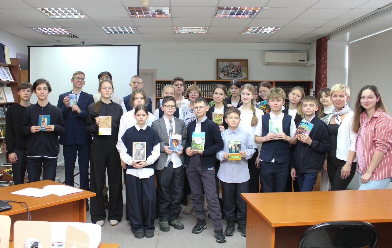 В центре межкультурных коммуникаций отметили юбилей писателей вместе со школьниками